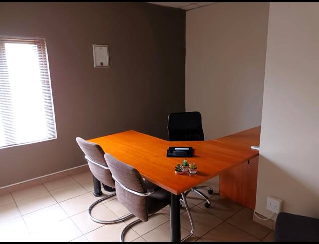 150M² BUSINESS TO LET IN CLUBVIEW